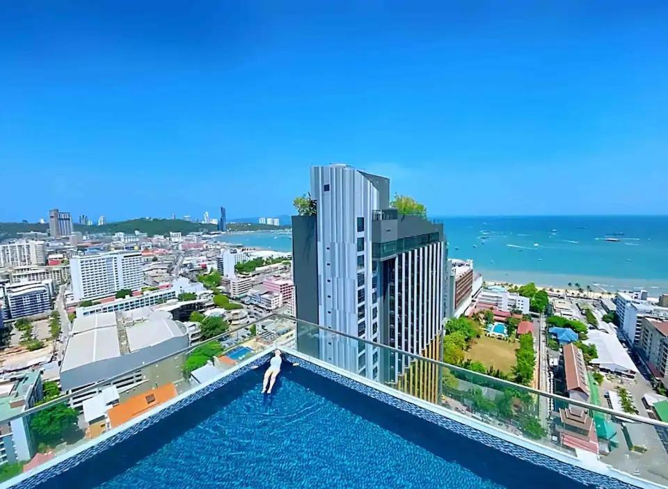 Central Pattaya - Sea View Large Balcony Condo With Infinity Pool Eksteriør bilde
